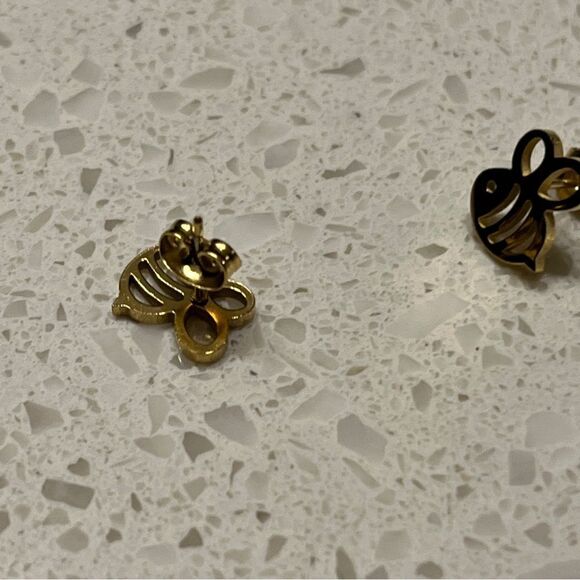 Small Bee Stud Earring Stainless Steel Mini Earrings - Picture 5 of 9